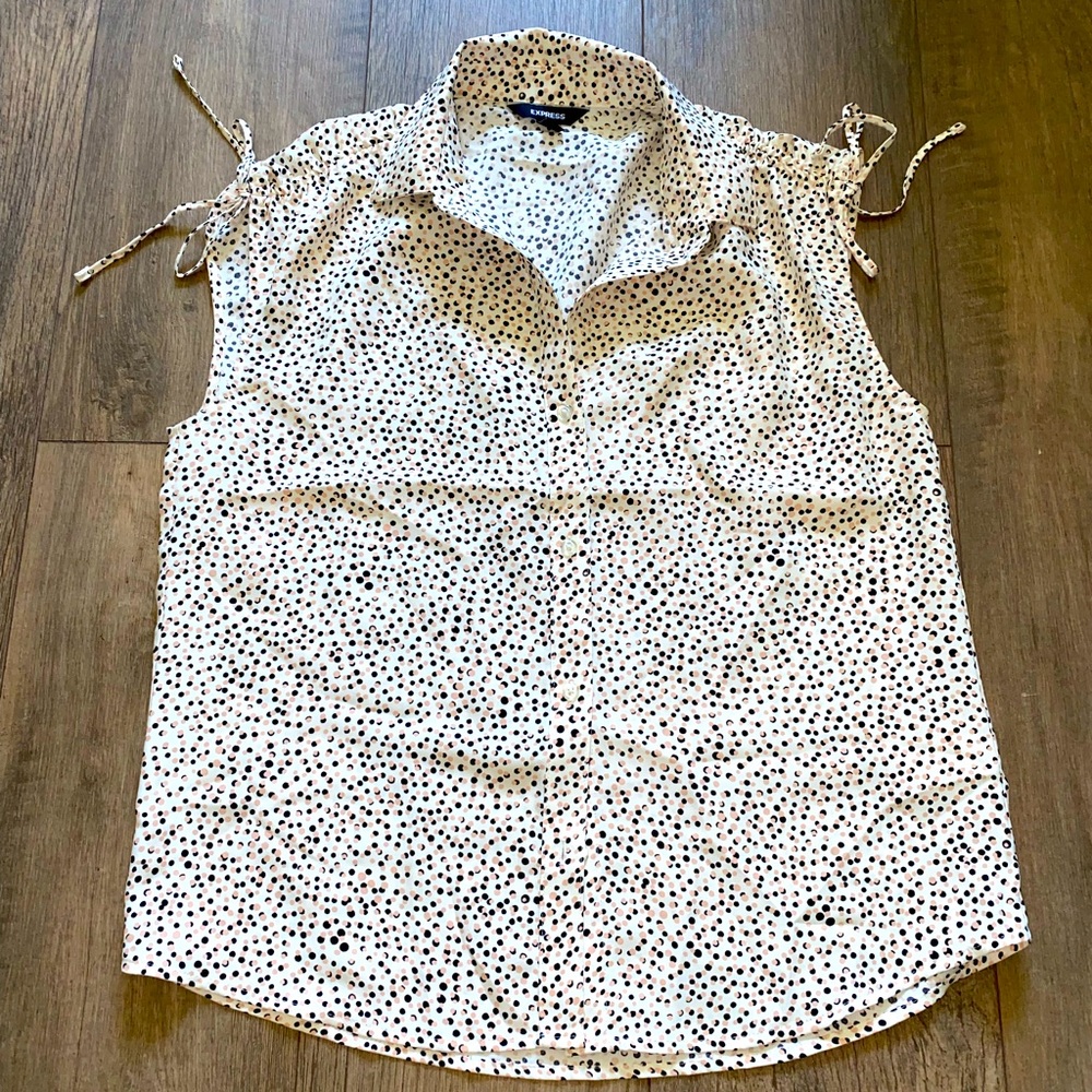 Express Dotted Print Cinched Sleeve Blouse